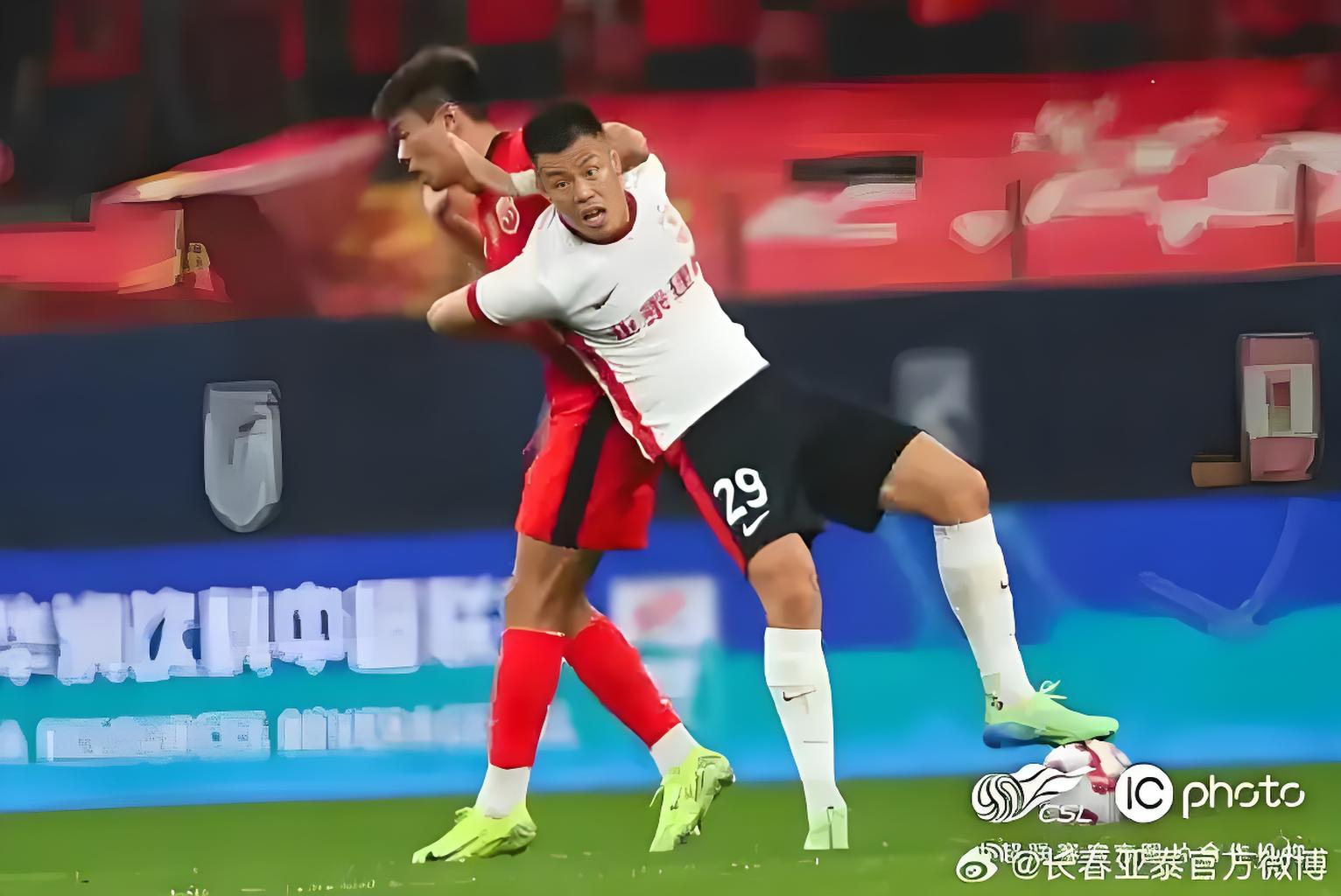 亚泰客场告捷,击败河南建业队,振奋人心 亚泰客场告捷,击败河南建业队,振奋人心