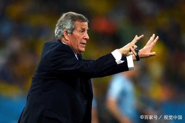 包含瑞士中场大将杀入禁区，独造绝杀帮助球队晋级北美洲杯四强赛，士气大振的词条