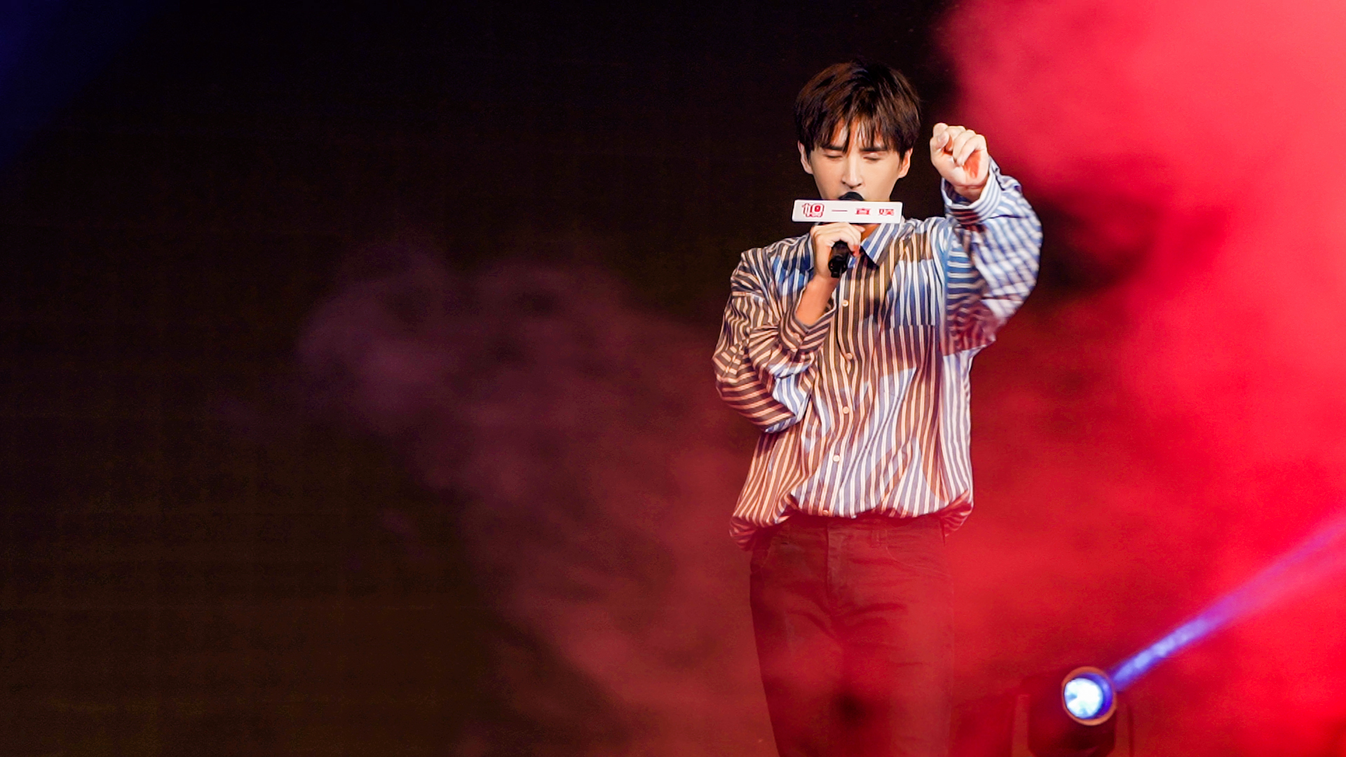 MAD力克T1，Perkz极限生还后反打宿敌对决成都决赛之夜，让粉丝疯狂欢呼