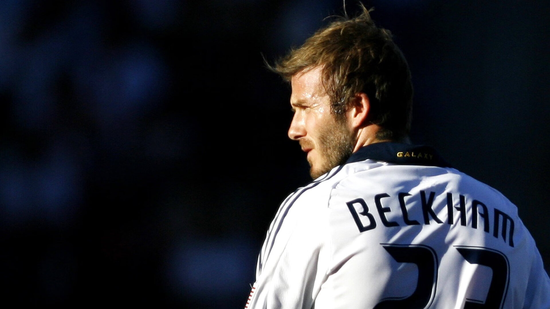 欧冠半决赛惊现国家队对决!秘鲁2-1掀翻瑞典,历史性爆冷改写足球格局